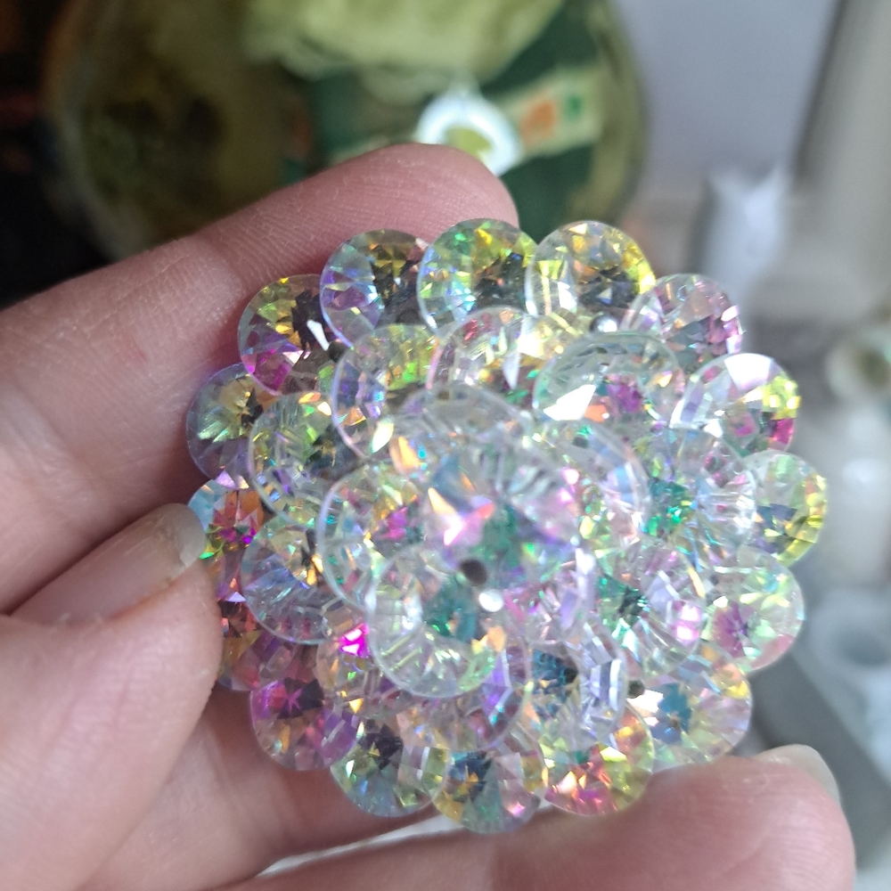 Stunning Vintage Rivoli Glass Brooch 2 Inches